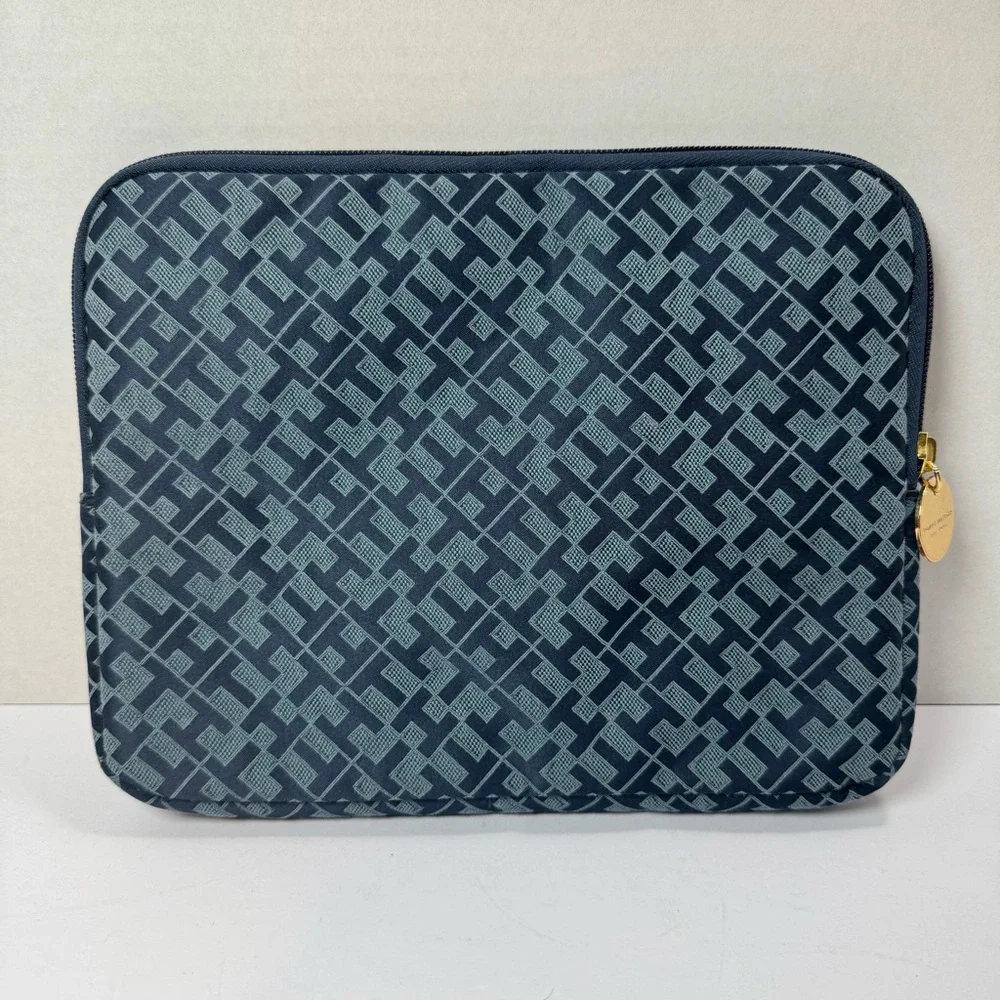 TOMMY‎ HILFIGER Zip-Around Tablet Sleeve Pouch Carrying Case Blue Nylon Logo